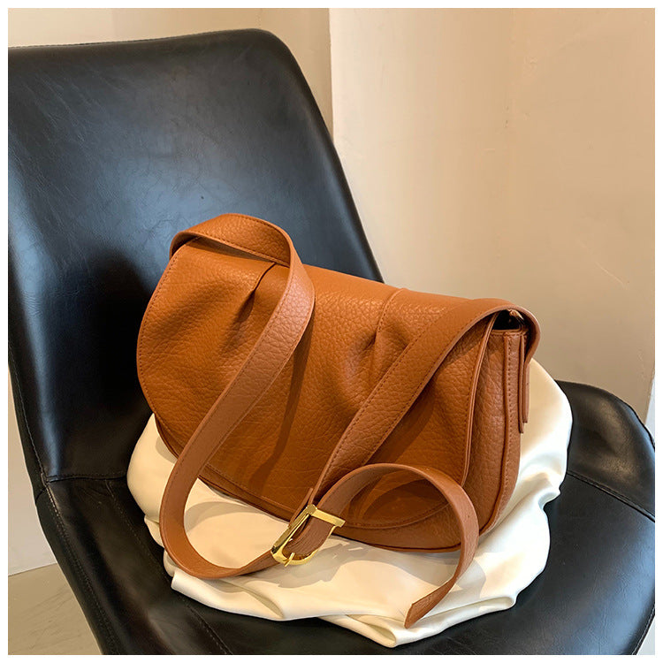 Текстурированная плиссированная сумка-мессенджер Autumn Saddle Shoulder