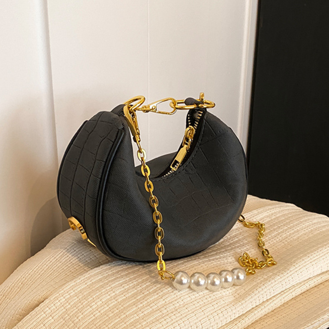 Сумка-мессенджер Mini Saddle в стиле Chanel с бриллиантами из денима